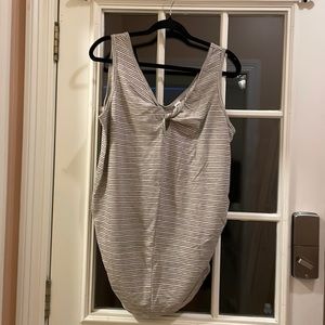 Size L maternity tank top old navy